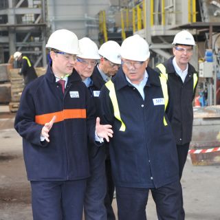 British Steel Executive Chairman visits Materials Processing Institute